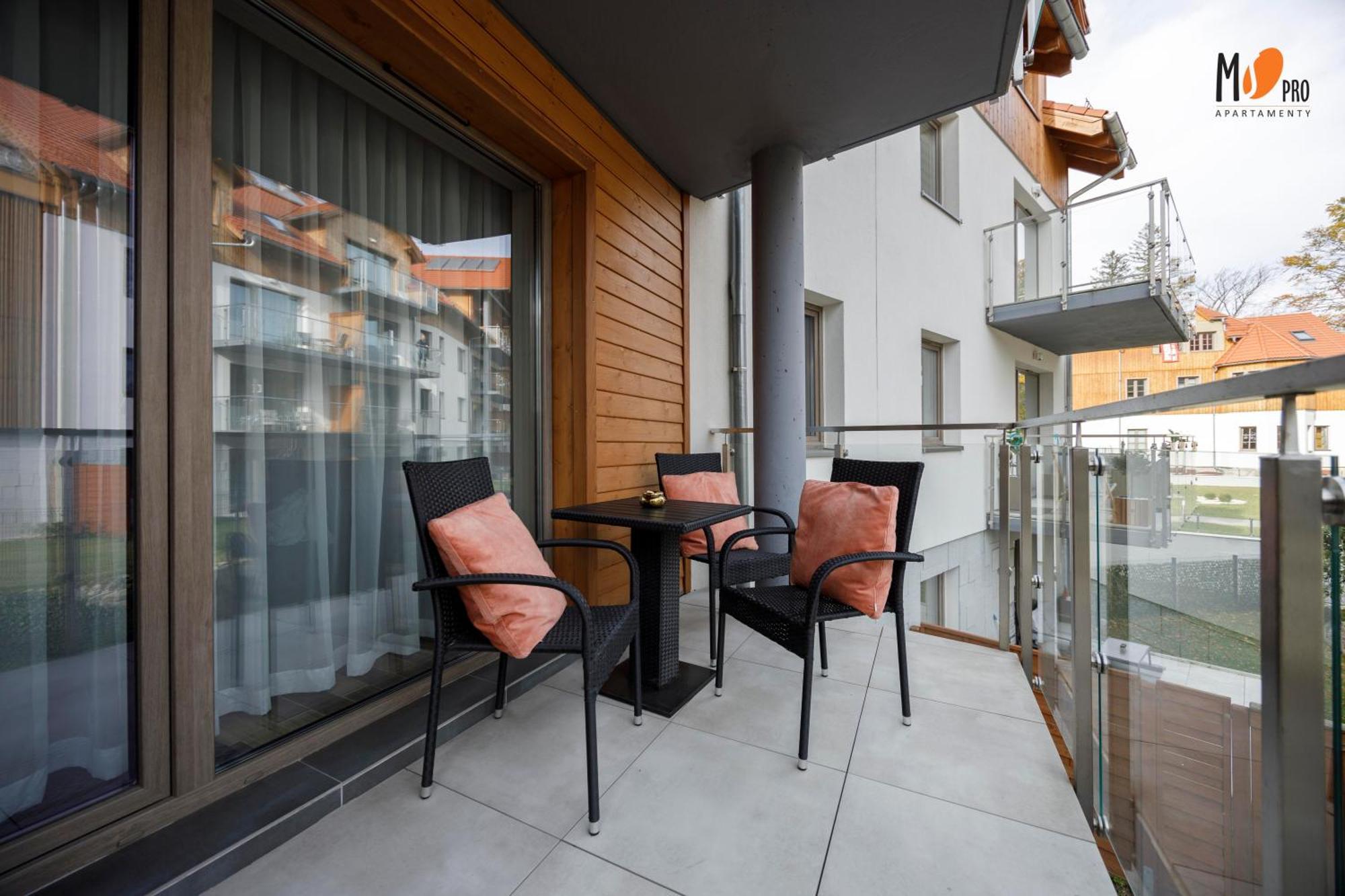 Apartamenty Premium Stone Hill - Baseny&Jacuzzi شكلارسكا بوريبا الغرفة الصورة